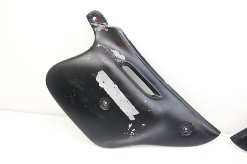 photo de CARENAGE ARRIERE PEUGEOT XP6 50 (1997 - 2003) - Gros plan technique