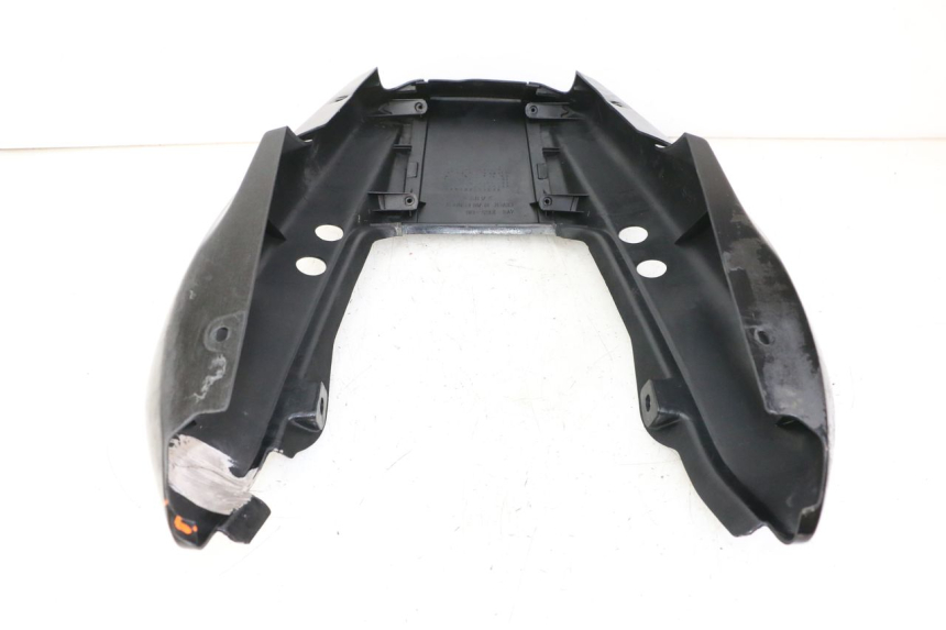 photo de CARENAGE ARRIERE YAMAHA FZS FAZER 600 (2001 - 2003) - Autre angle de vue