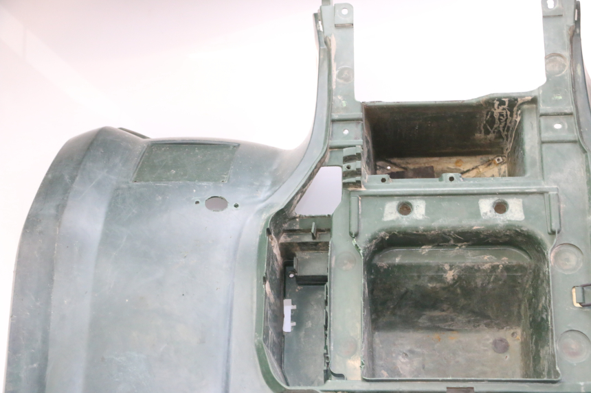 photo de CARENAGE ARRIERE YAMAHA YFM BRUIN 350 (2003 - 2009) - Gros plan technique