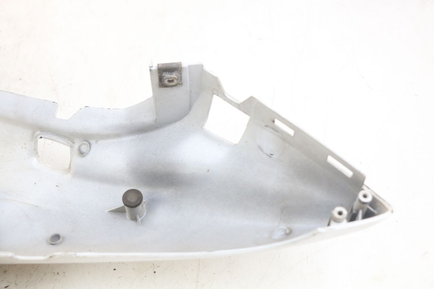 photo de CARENAGE ARRIERE YAMAHA YZF R THUNDERCAT 600 (1996 - 2003) - Angle alternatif