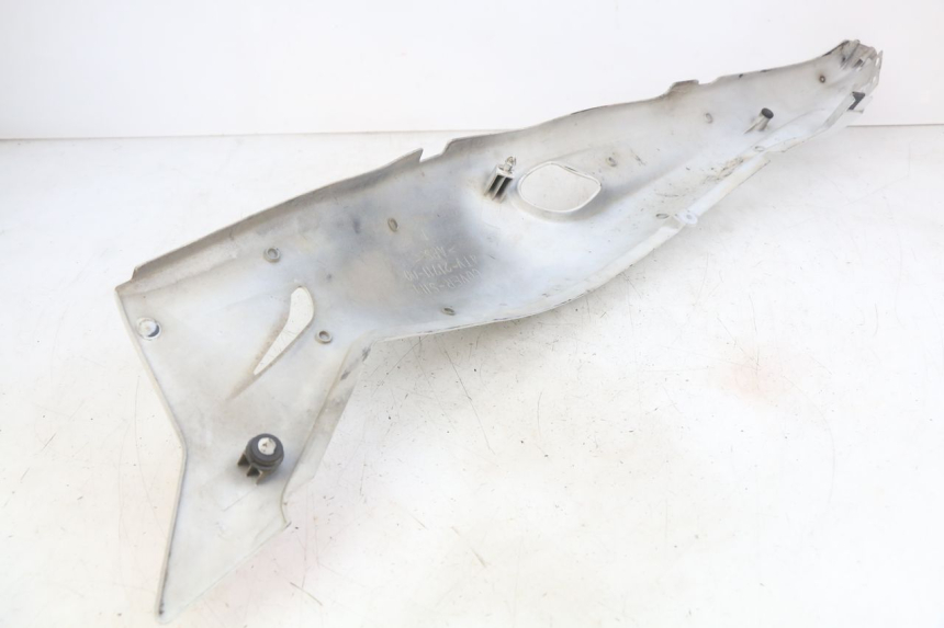 photo de CARENAGE ARRIERE YAMAHA YZF R THUNDERCAT 600 (1996 - 2003) - Pièce contrôlée