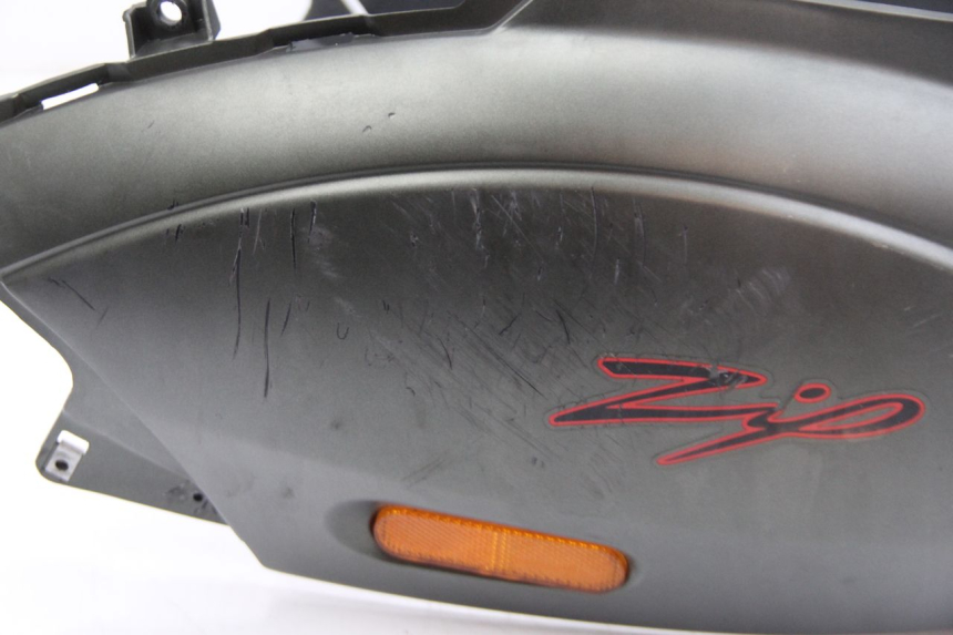 photo de CARENAGE ARRIERE PIAGGIO ZIP 4T 50 (2018 - 2020) - Détail de la pièce