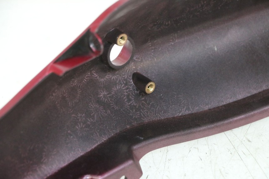 photo de CARENAGE ARRIERE KAWASAKI ZR 7 750 (1999 - 2004) - Gros plan technique