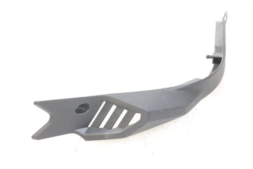 photo de CARENAGE RESERVOIR DROIT KAWASAKI ER-6 ER6 N 650 (2012 - 2016) - Gros plan technique