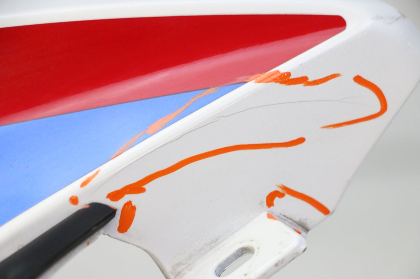 photo de CARENAGE RESERVOIR DROIT BMW G310 R 310 (2016 - 2020) - Pièce contrôlée