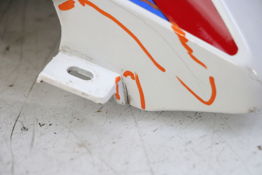 photo de CARENAGE RESERVOIR DROIT BMW G310 R 310 (2016 - 2020) - Marquages et références