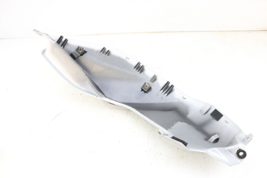 photo de CARENAGE RESERVOIR DROIT YAMAHA MT-07 MT07 ABS 700 (2018 - 2020) - Points de fixation