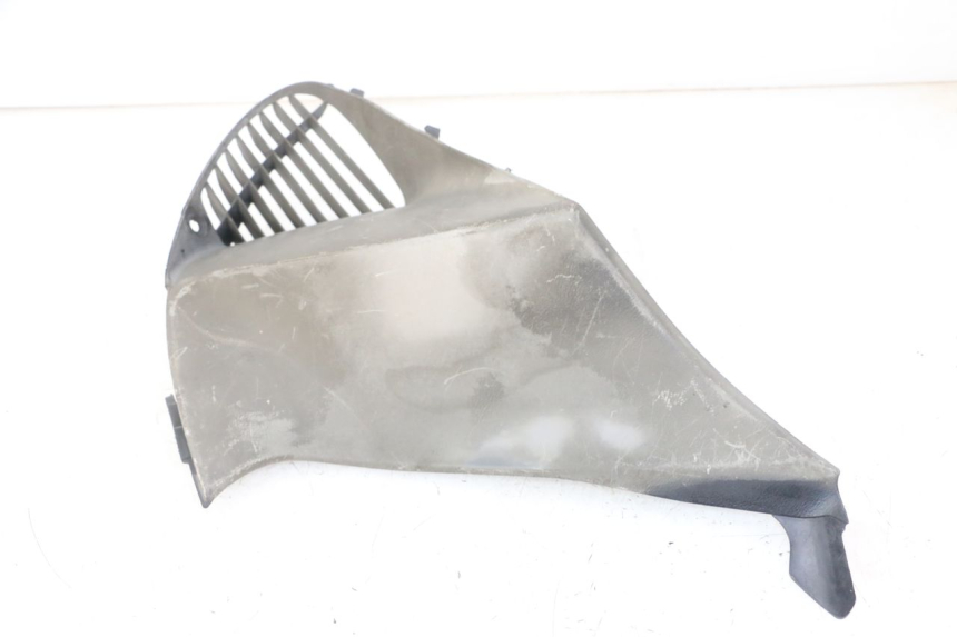 photo de CARENAGE RESERVOIR DROIT HONDA NTV DEAUVILLE ABS 700 (2007 - 2016) - Gros plan technique