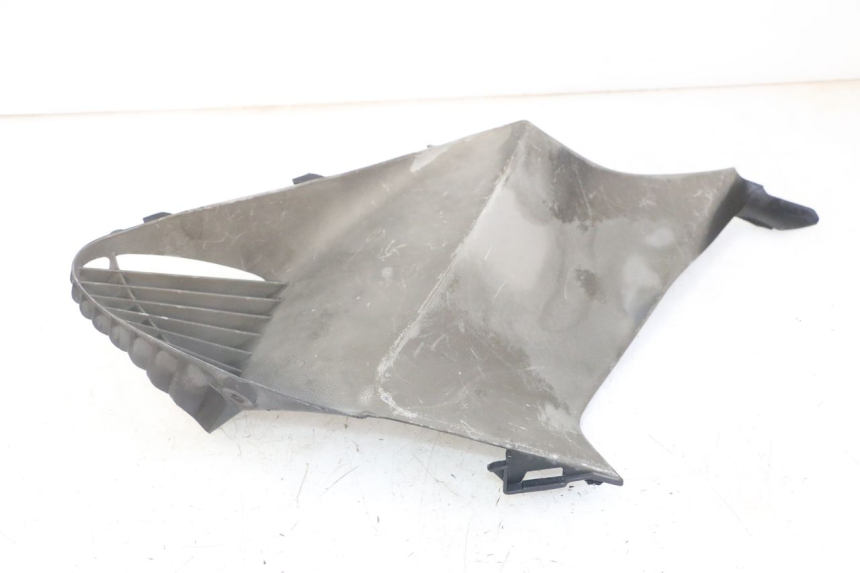 photo de CARENAGE RESERVOIR DROIT HONDA NTV DEAUVILLE ABS 700 (2007 - 2016) - Points de fixation