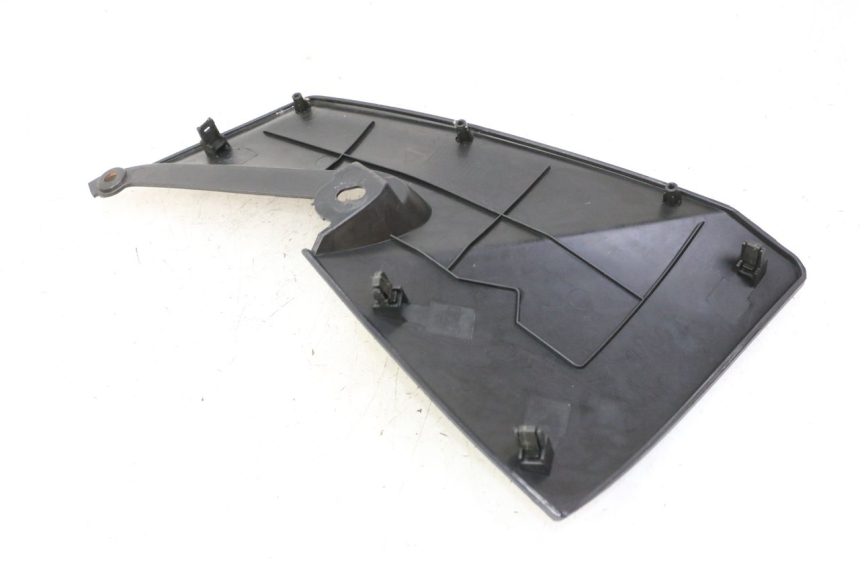 photo de CARENAGE RESERVOIR DROIT MAG POWER R-STREET 50 (2016 - 2025) - Zoom état d’usage