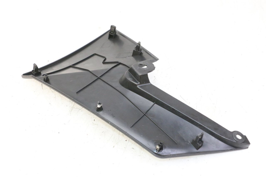 photo de CARENAGE RESERVOIR DROIT MAG POWER R-STREET 50 (2016 - 2025) - Autre angle de vue