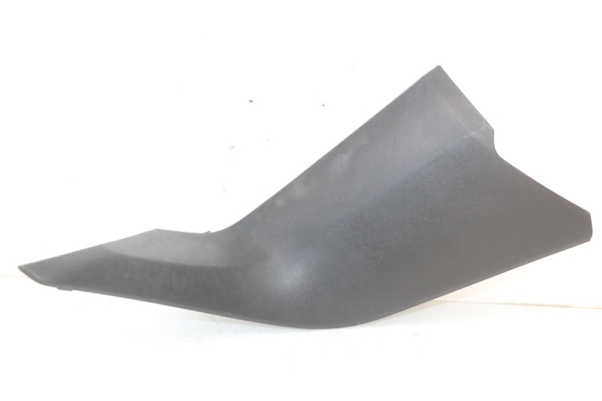 photo de CARENAGE RESERVOIR DROIT YAMAHA XMAX X-MAX ABS 125 (2017 - 2020) - Vue principale