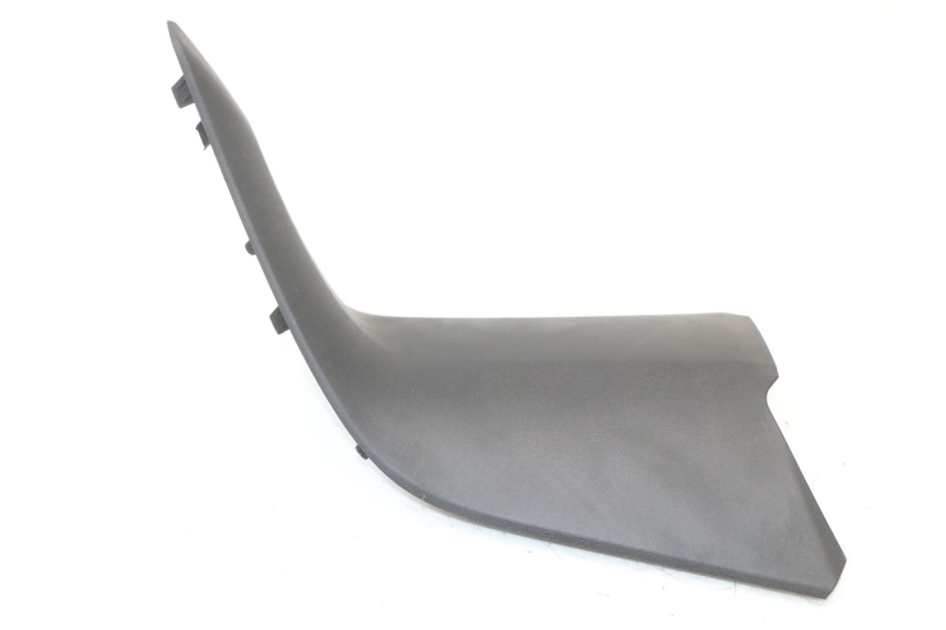 photo de CARENAGE RESERVOIR DROIT YAMAHA XMAX X-MAX ABS 125 (2017 - 2020) - Détail de la pièce