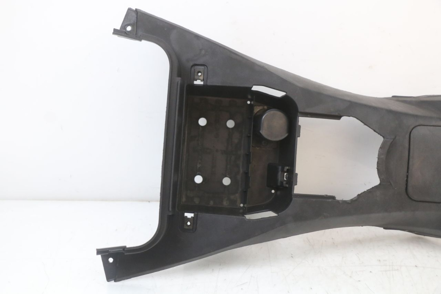 photo de CARENAGE RESERVOIR LONGJIA EASY MAX 125 (2020 - 2024) - Zoom état d’usage