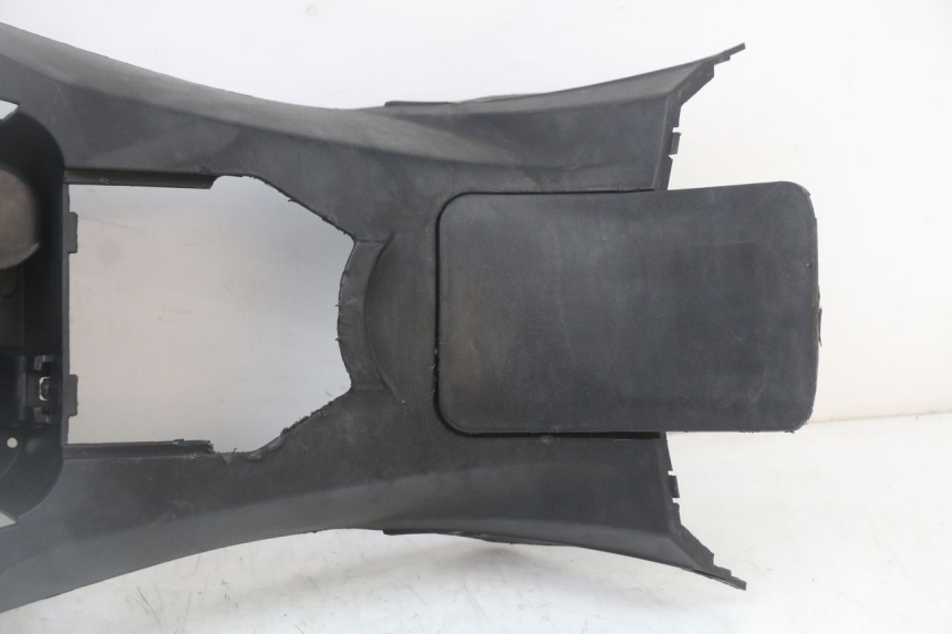 photo de CARENAGE RESERVOIR LONGJIA EASY MAX 125 (2020 - 2024) - Autre angle de vue