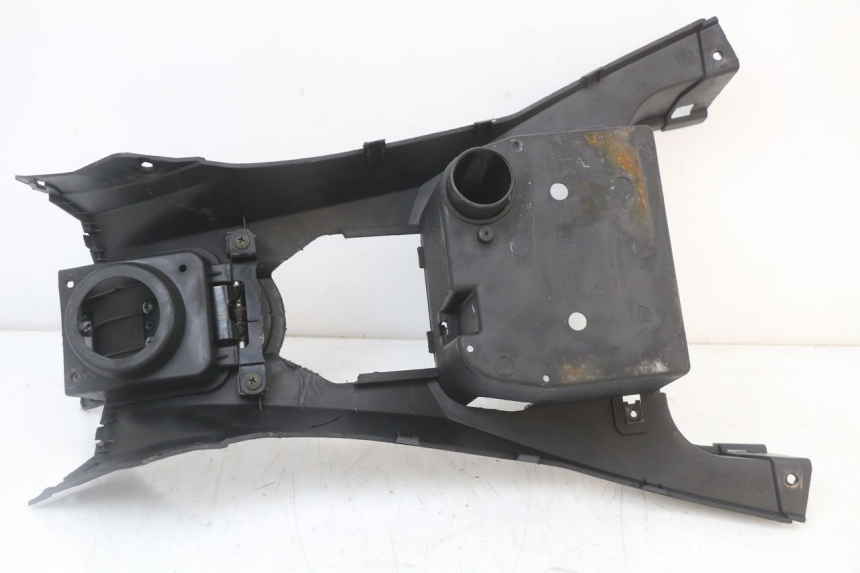 photo de CARENAGE RESERVOIR LONGJIA EASY MAX 125 (2020 - 2024) - Points de fixation