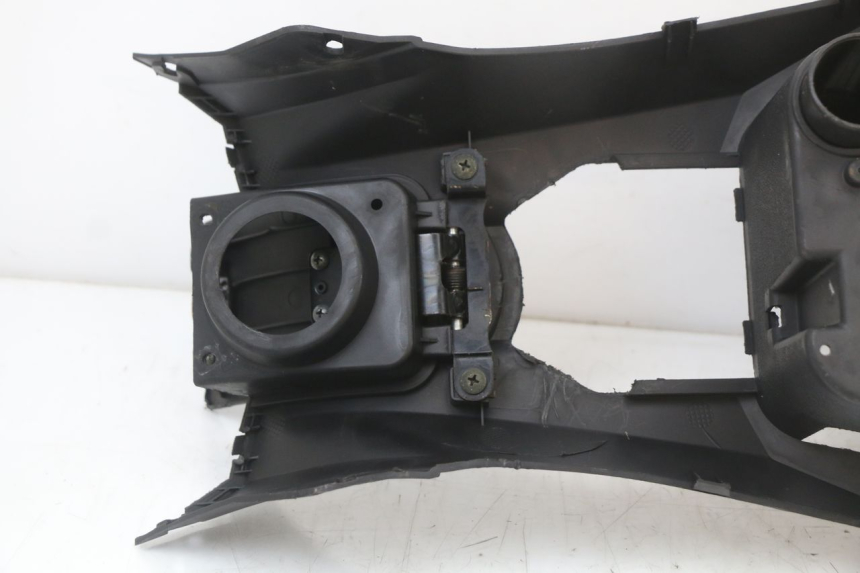 photo de CARENAGE RESERVOIR LONGJIA EASY MAX 125 (2020 - 2024) - État de surface