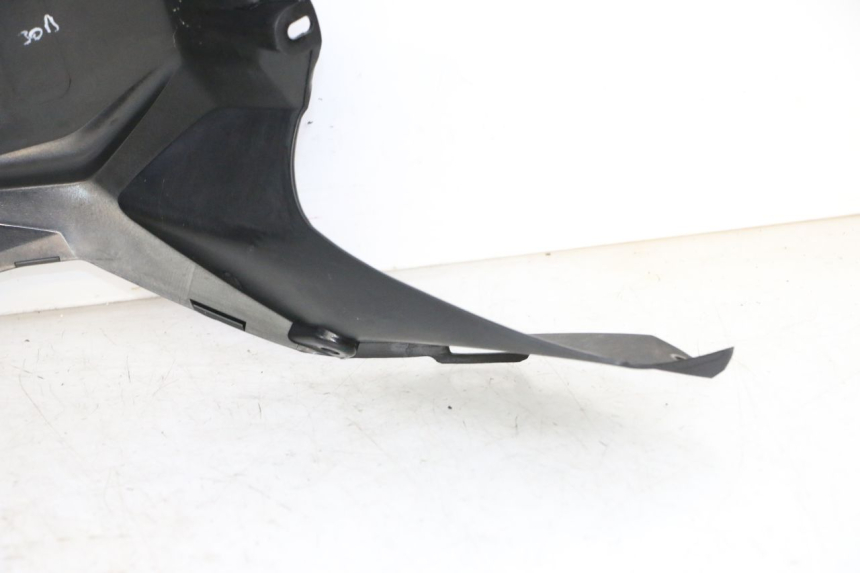 photo de CARENAGE RESERVOIR BMW G310 R 310 (2016 - 2020) - Marquages et références