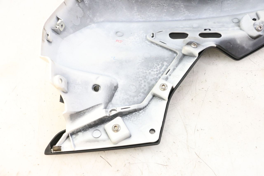 photo de CARENAGE RESERVOIR GAUCHE BMW G310 R 310 (2016 - 2020) - Vue d’ensemble