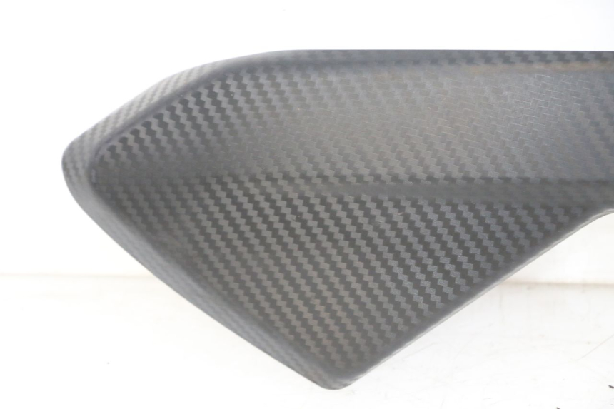 photo de CARENAGE RESERVOIR GAUCHE KIDEN KD125-G 125 (2018 - 2022) - Gros plan technique