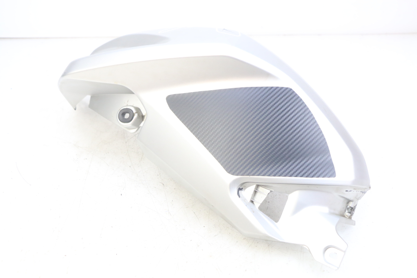 photo de CARENAGE RESERVOIR GAUCHE YAMAHA MT ABS 125 (2014 - 2018) - Détail de la pièce