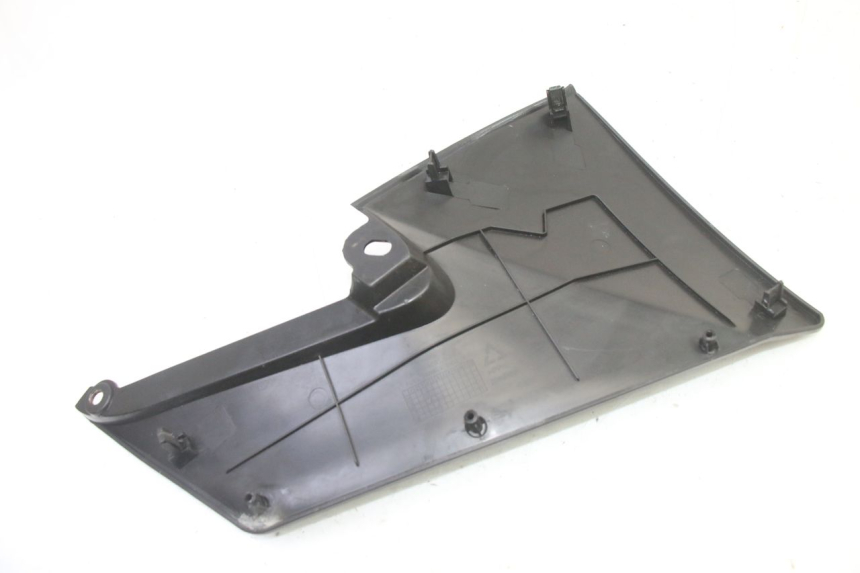 photo de CARENAGE RESERVOIR GAUCHE MAG POWER R-STREET 50 (2016 - 2025) - Zoom état d’usage