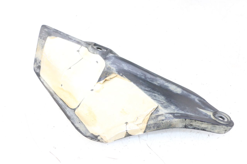 photo de CARENAGE RESERVOIR GAUCHE YAMAHA YFM GRIZZLY 550 (2008 - 2015) - Zoom état d’usage