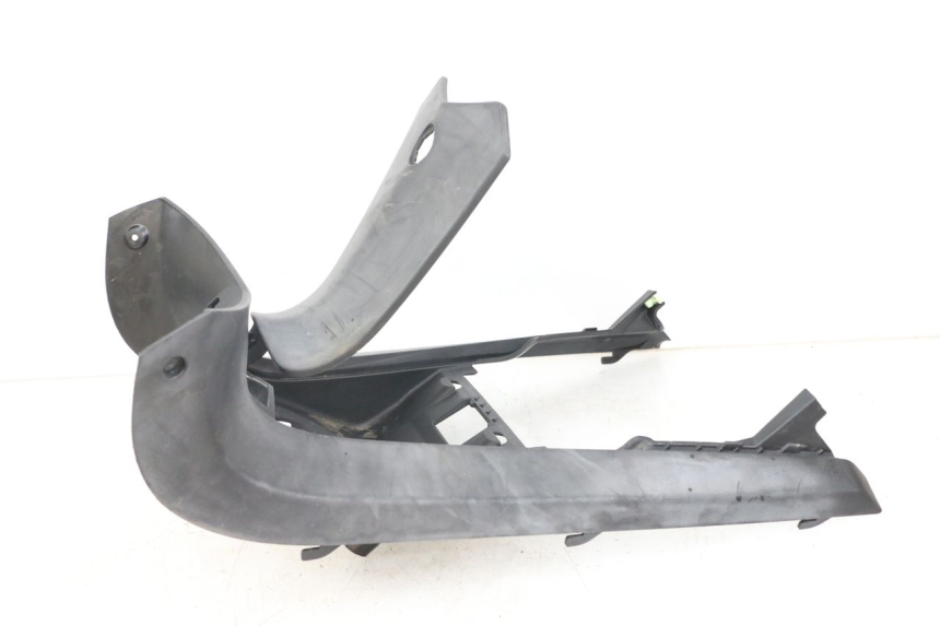 photo de CARENAGE RESERVOIR PEUGEOT GEOPOLIS RS 125 (2007 - 2009) - Autre angle de vue