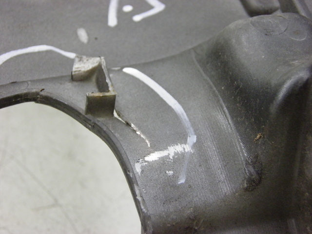 photo de CARENAGE RESERVOIR HONDA FES PANTHEON 125 (2003 - 2007) - Autre angle de vue