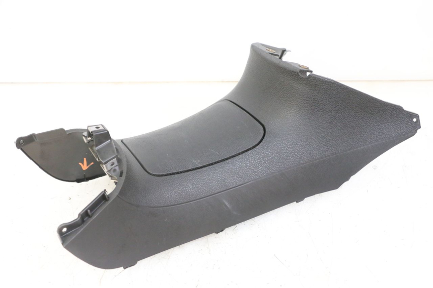 photo de CARENAGE RESERVOIR PIAGGIO IE MP3 YOURBAN 300 (2011 - 2016) - Autre angle de vue