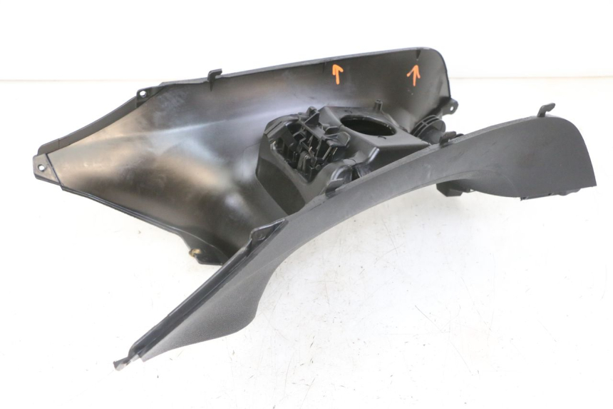 photo de CARENAGE RESERVOIR PIAGGIO IE MP3 YOURBAN 300 (2011 - 2016) - Pièce contrôlée