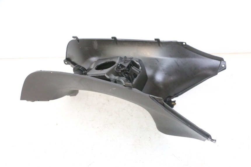 photo de CARENAGE RESERVOIR PIAGGIO IE MP3 YOURBAN 300 (2011 - 2016) - Marquages et références