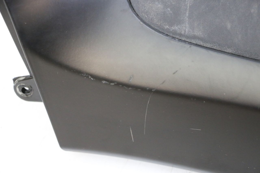 photo de CARENAGE RESERVOIR PIAGGIO MP3 HPE 350 (2018 - 2020) - Détails caractéristiques