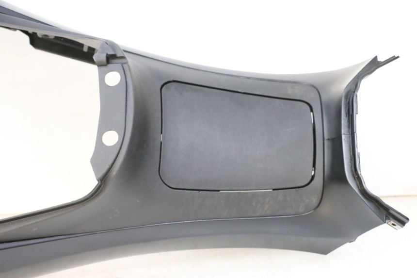 photo de CARENAGE RESERVOIR PIAGGIO MP3 HPE 350 (2018 - 2020) - Détail de la pièce