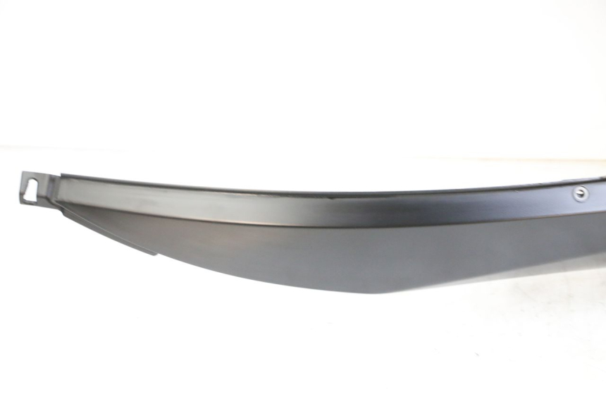 photo de CARENAGE RESERVOIR PIAGGIO MP3 HPE 350 (2018 - 2020) - Zoom état d’usage