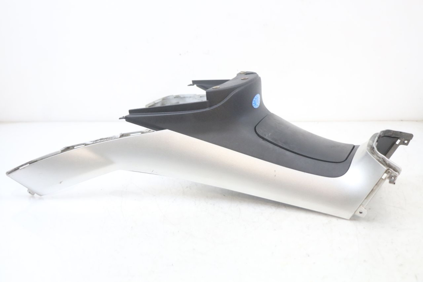 photo de CARENAGE RESERVOIR PIAGGIO MP3 LT 400 (2007 - 2012) - Zoom état d’usage