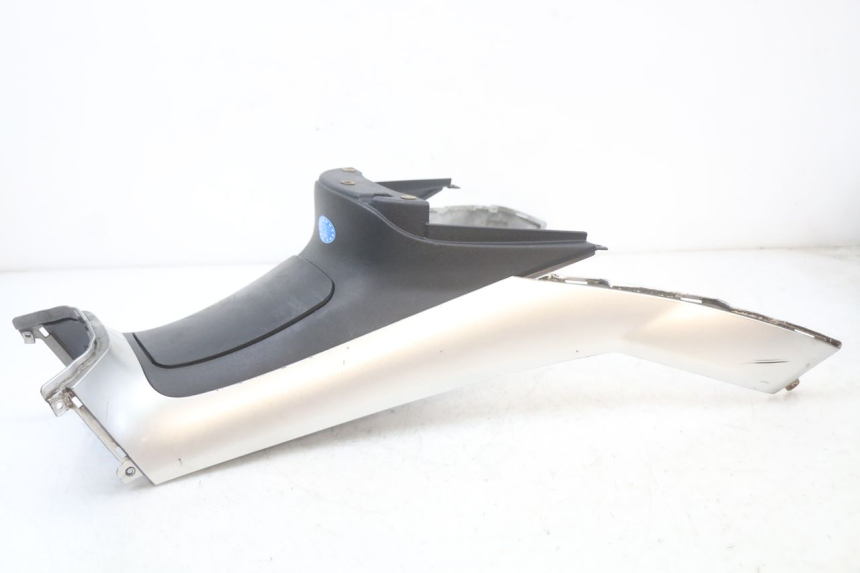 photo de CARENAGE RESERVOIR PIAGGIO MP3 LT 400 (2007 - 2012) - Autre angle de vue