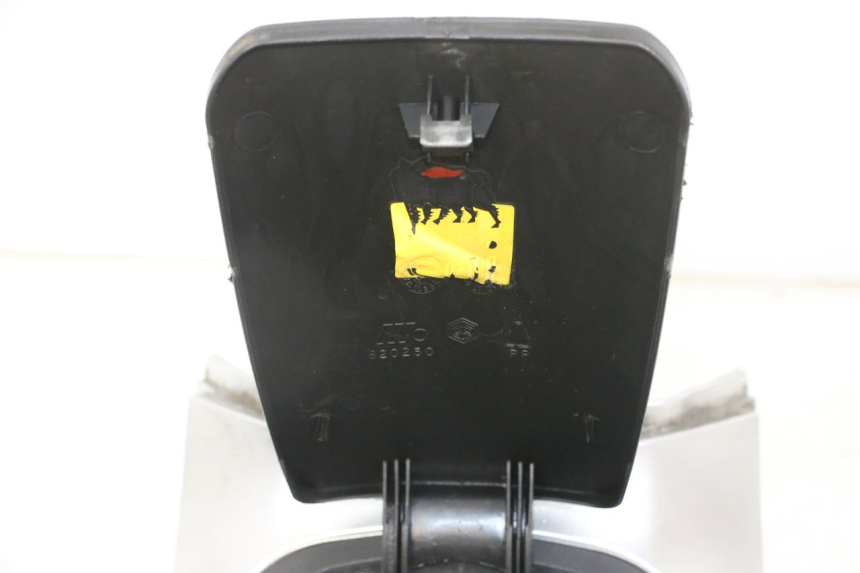 photo de CARENAGE RESERVOIR PIAGGIO MP3 LT 300 (2010 - 2016) - Détail de la pièce