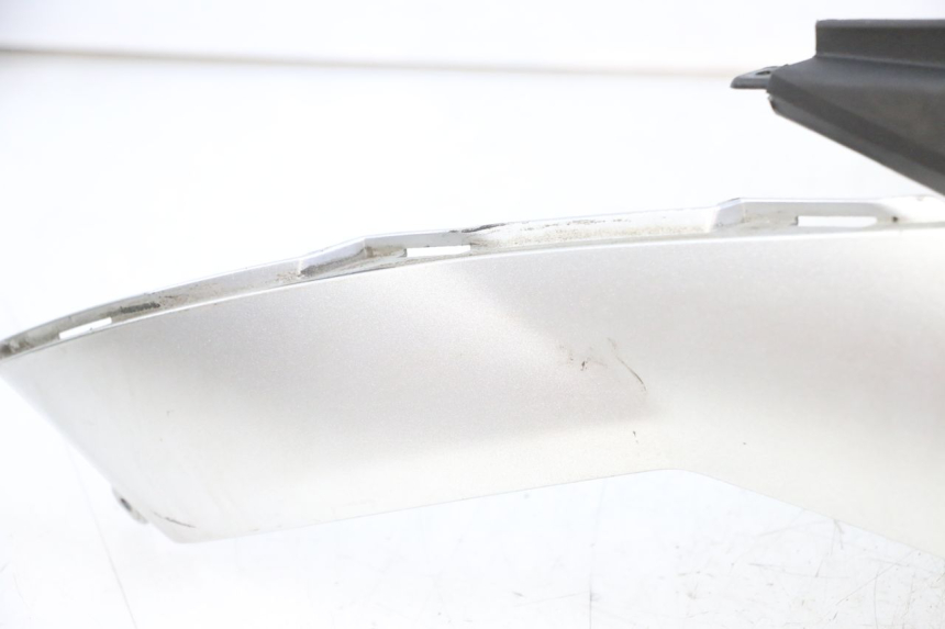 photo de CARENAGE RESERVOIR PIAGGIO MP3 LT 300 (2010 - 2016) - Focus structure