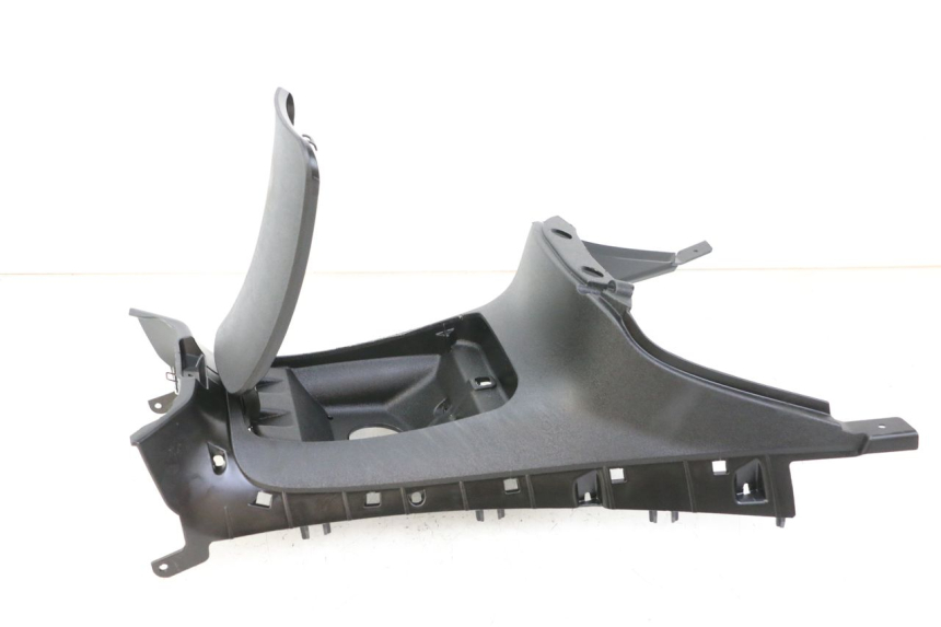 photo de CARENAGE RESERVOIR PIAGGIO MP3 500 (2014 - 2017) - Marquages et références