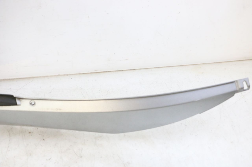 photo de CARENAGE RESERVOIR PIAGGIO MP3 500 (2014 - 2017) - Zoom qualité