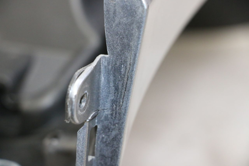 photo de CARENAGE RESERVOIR PIAGGIO MP3 500 (2014 - 2017) - Vue d’ensemble