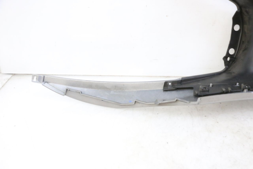 photo de CARENAGE RESERVOIR PIAGGIO MP3 500 (2014 - 2017) - État de surface