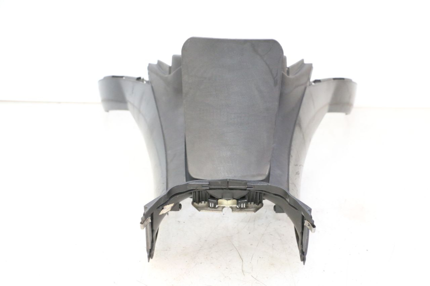 photo de CARENAGE RESERVOIR PIAGGIO MP3 500 (2011 - 2015) - Points de fixation