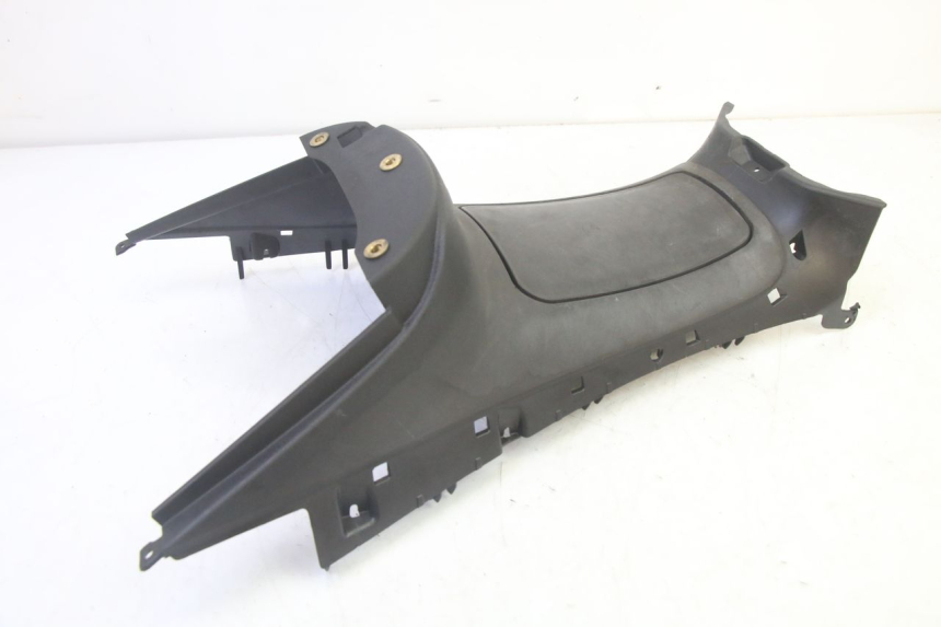 photo de CARENAGE RESERVOIR PIAGGIO MP3 125 (2006 - 2014) - Autre angle de vue