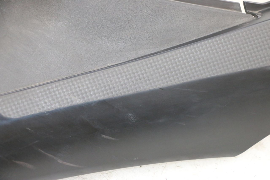 photo de CARENAGE RESERVOIR PIAGGIO MP3 500 (2016 - 2018) - Autre angle de vue