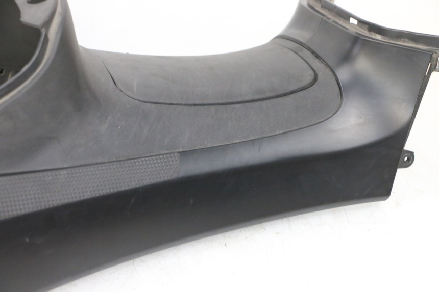 photo de CARENAGE RESERVOIR PIAGGIO MP3 500 (2016 - 2018) - État de surface