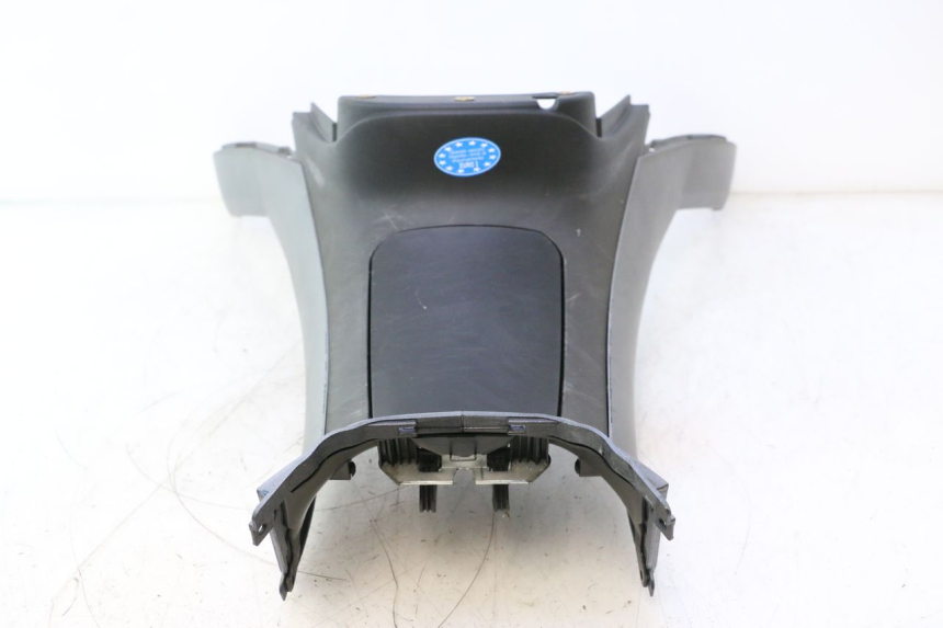 photo de CARENAGE RESERVOIR PIAGGIO MP3 125 (2006 - 2014) - Vue rapprochée