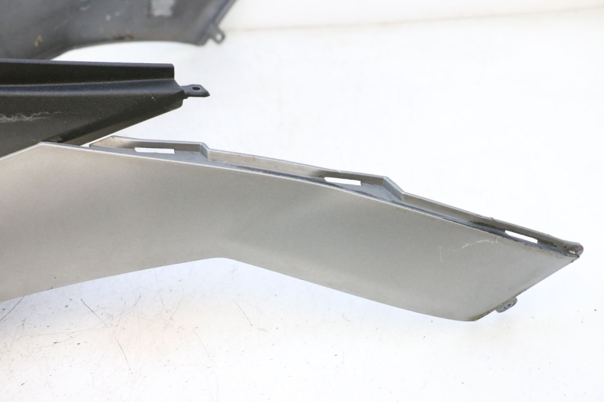 photo de CARENAGE RESERVOIR PIAGGIO MP3 125 (2006 - 2014) - Pièce contrôlée