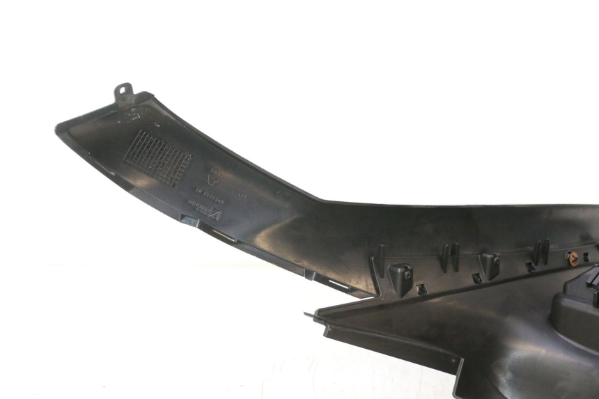 photo de CARENAGE RESERVOIR PIAGGIO MP3 500 (2011 - 2015) - Vue d’ensemble